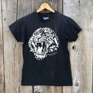 Vintage Ringling Bros. Barnum & Bailey Circus White Tiger T-shirt Shrunk XS-XXS